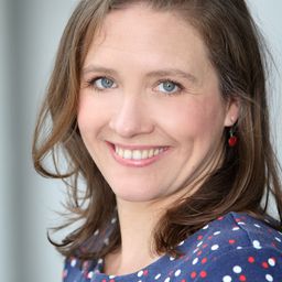 Nana Spier 飾演 Bonnie