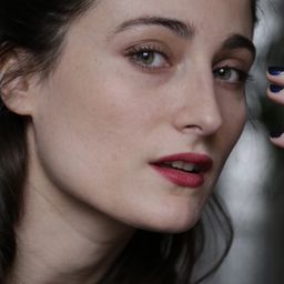 克蘿伊阿斯特 飾演 Juliette