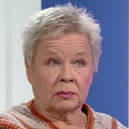 Ulla Tapaninen - 爸B冇得揀演員 飾演Ulla