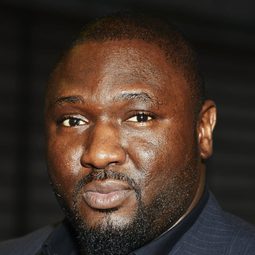 儂索·阿諾斯 - 魔法褓母麥克菲 2演員 飾演Sergeant Jeffreys