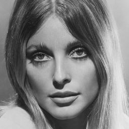 Sharon Tate 飾演 Sarah Shagal