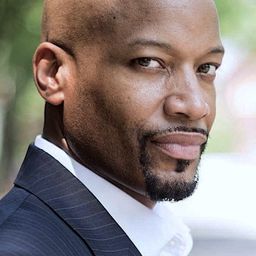 Erik McKay - 浪漫之約演員 飾演Bar Patron(uncredited)