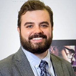 Joe Burke 飾演 Store Manager