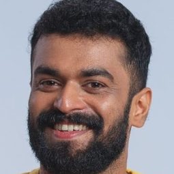 Shyam Mohan 飾演 