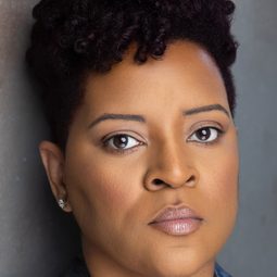 Schelle Purcell - 逆襲人生演員 飾演Esa