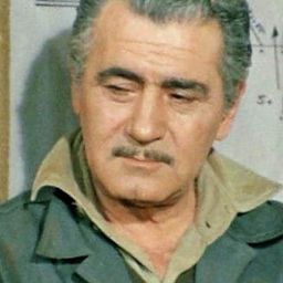 Ignazio Balsamo 飾演 Membro del PCI