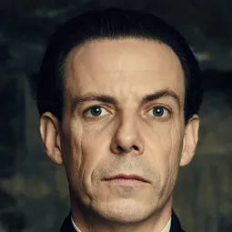 諾亞·泰勒 飾演 Xan Butler