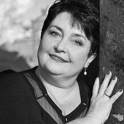 格拉茲娜·布爾卡 飾演 Jadwiga