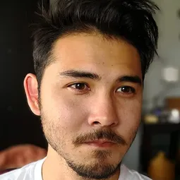 Michael S. New 飾演 Alan