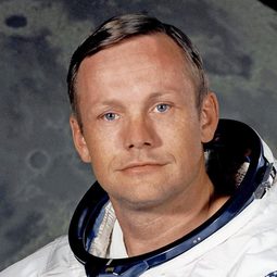 Neil Armstrong 飾演 Self - Commander, Apollo 11 (archive footage)