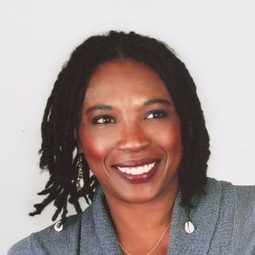 Cecelia Ann Birt - 咖啡演員 飾演Earth Mother