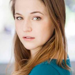 莉莉·博杜安 飾演 Voice