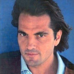 Saverio Vallone 飾演 Andy