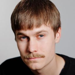 Arne Hain 飾演 Surgeon / Alchemist / Witch