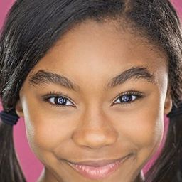 悉妮·湯瑪斯 飾演 Treena (voice)