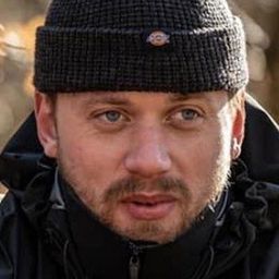 Henrik Noél Olesen 飾演 Preben Smed