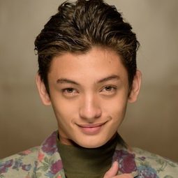 Seth Fedelin 飾演 RJ
