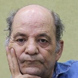 Bahram Ebrahimi 飾演 