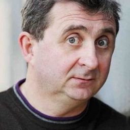 Vito 飾演 Signor Bugamelli