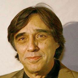 奧古斯丁狄亞茲雅內斯 - Baton Rouge編劇