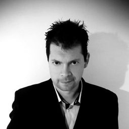 Valerio Zanoli - W gli sposi導演