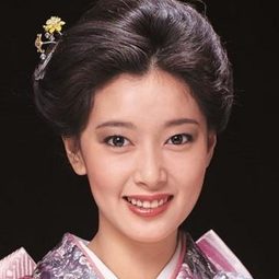 夏目 雅子 - 大日本帝国演員 飾演Kyoko Kashiwagi