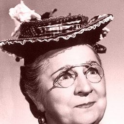 Sarah Edwards - 風雲人物演員 飾演Mrs. Hatch