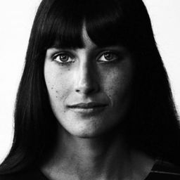 Mimi Fariña 飾演 Self (archive footage)