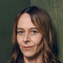 凱特·迪奇 飾演 Ford