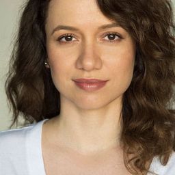 克里斯蒂娜·拉戈 飾演 