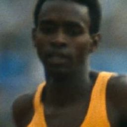 Ahmed Issa 飾演 Self