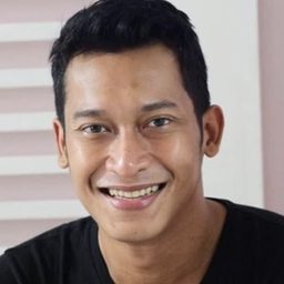 Ade Firman Hakim 飾演 Widjarnako