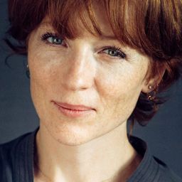 Kseniya Kutepova 飾演 Margaret Foster