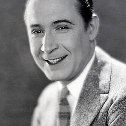 Monte Blue 飾演 Dr. Franz Braun