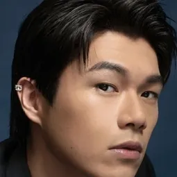 柯煒林 飾演 Yeung