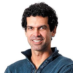 Jackson Costa - 黎明之前的黑暗英雄演員 飾演Torquato (voice)