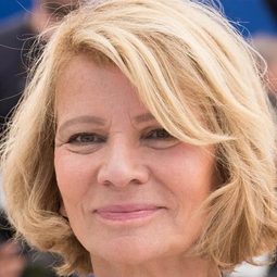 妮歌加西亞 飾演 l'amie