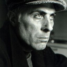 Lello Giulivo 飾演 Pasquale