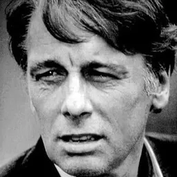 Jean-Pierre Bisson 飾演 Gino Grimaldi