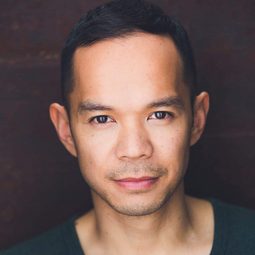 Jon Norman Schneider - 一夜迷情演員 飾演Server