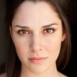 Britt Rentschler 飾演 Linda