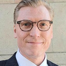 Nils Westman - 關鍵一日半演員 飾演Man with bandage