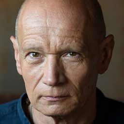 Nicolas Navazo 飾演 Baptiste