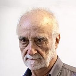 Thanasis Papageorgiou 飾演 Thanasis