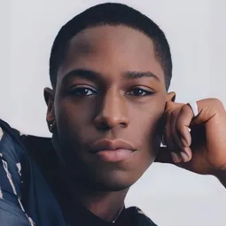 大衛莊遜 飾演 Andy