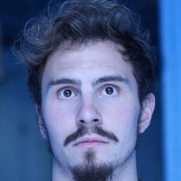 Serhii Luzanovskyi 飾演 Oleg