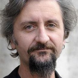 Ascanio Celestini 飾演 Nicola