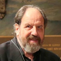 喬瑟普·馬利亞·波烏 飾演 Padre de Carlos