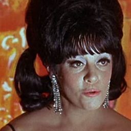 Jacqueline Fontaine - 猜猜誰來吃晚餐演員 飾演Singer (uncredited)