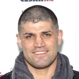 Sâm Mirhosseini 飾演 Dragos